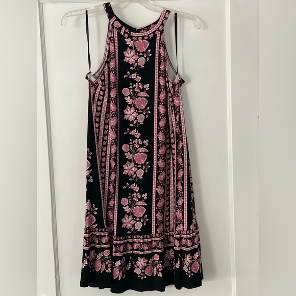 White House Black Market Dresses & Skirts - Stylish halter top dress from White House Black Market.